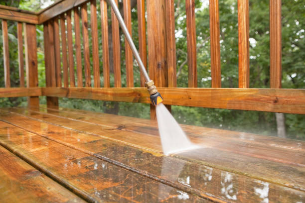 Best Pool Deck Cleaning  in Highland, KS